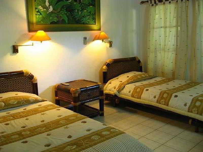 Flamboyan Hotel Kuta  Exterior photo